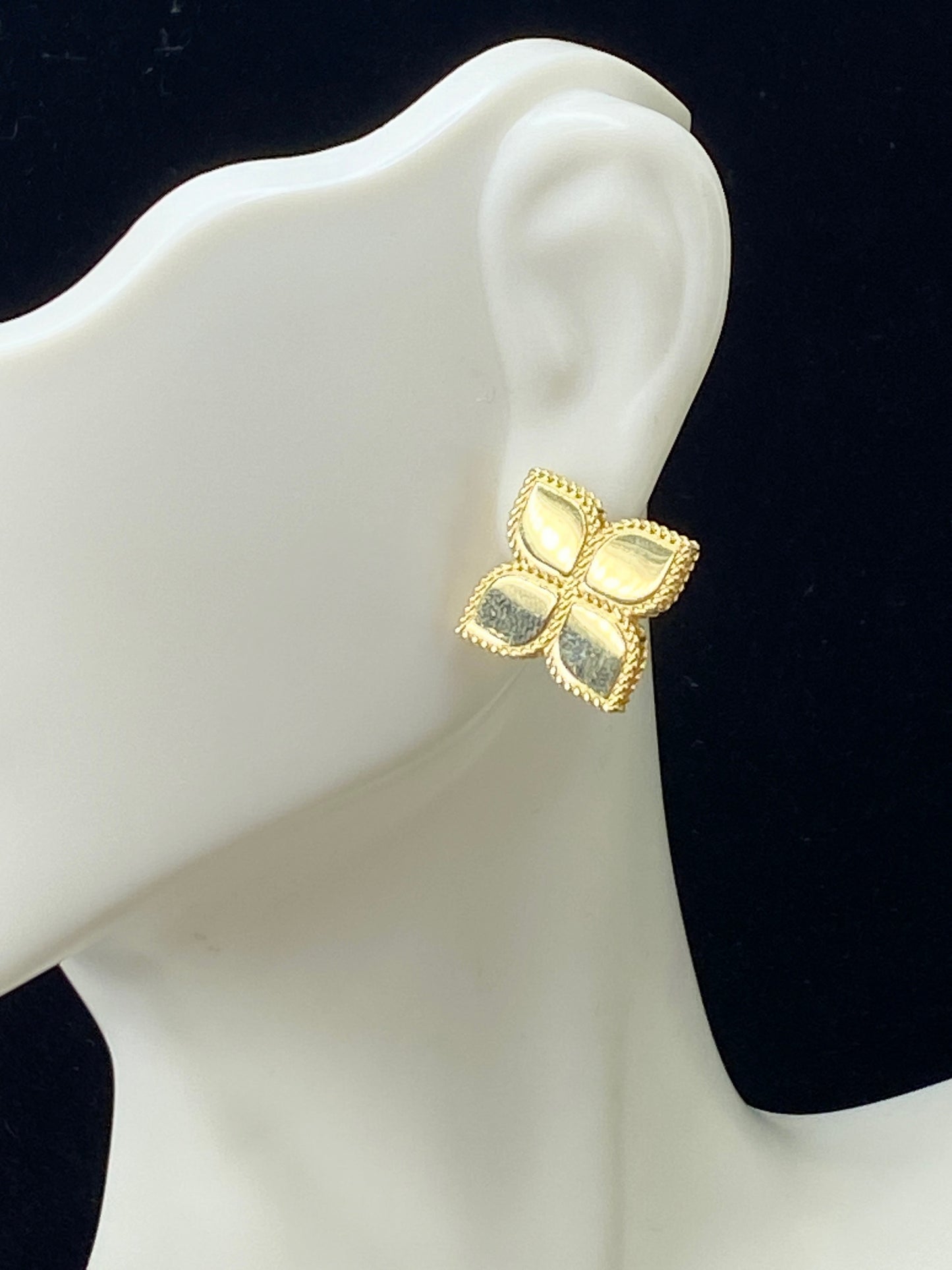 Roberto Coin Italy 18K gold "Princess Flower" stud earrings