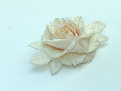 Vintage 3D Bone Hand Carved Floral Flower Rose brooch Art Deco Jewelry GS652
