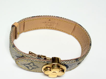 Vintage Louis Vuitton Monogram Canvas Flower Clasp Bracelet Paris GS766