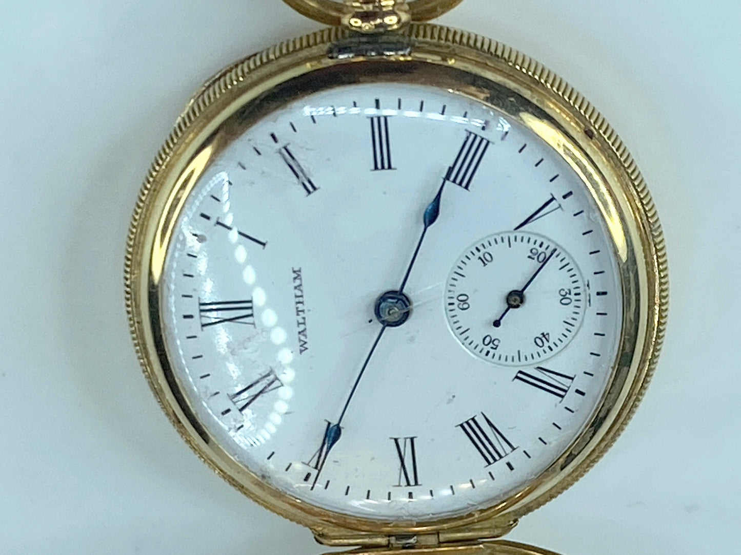 c1910 14K Waltham Hunter case mechanical Lady pocket watch 1.25" Running JR448