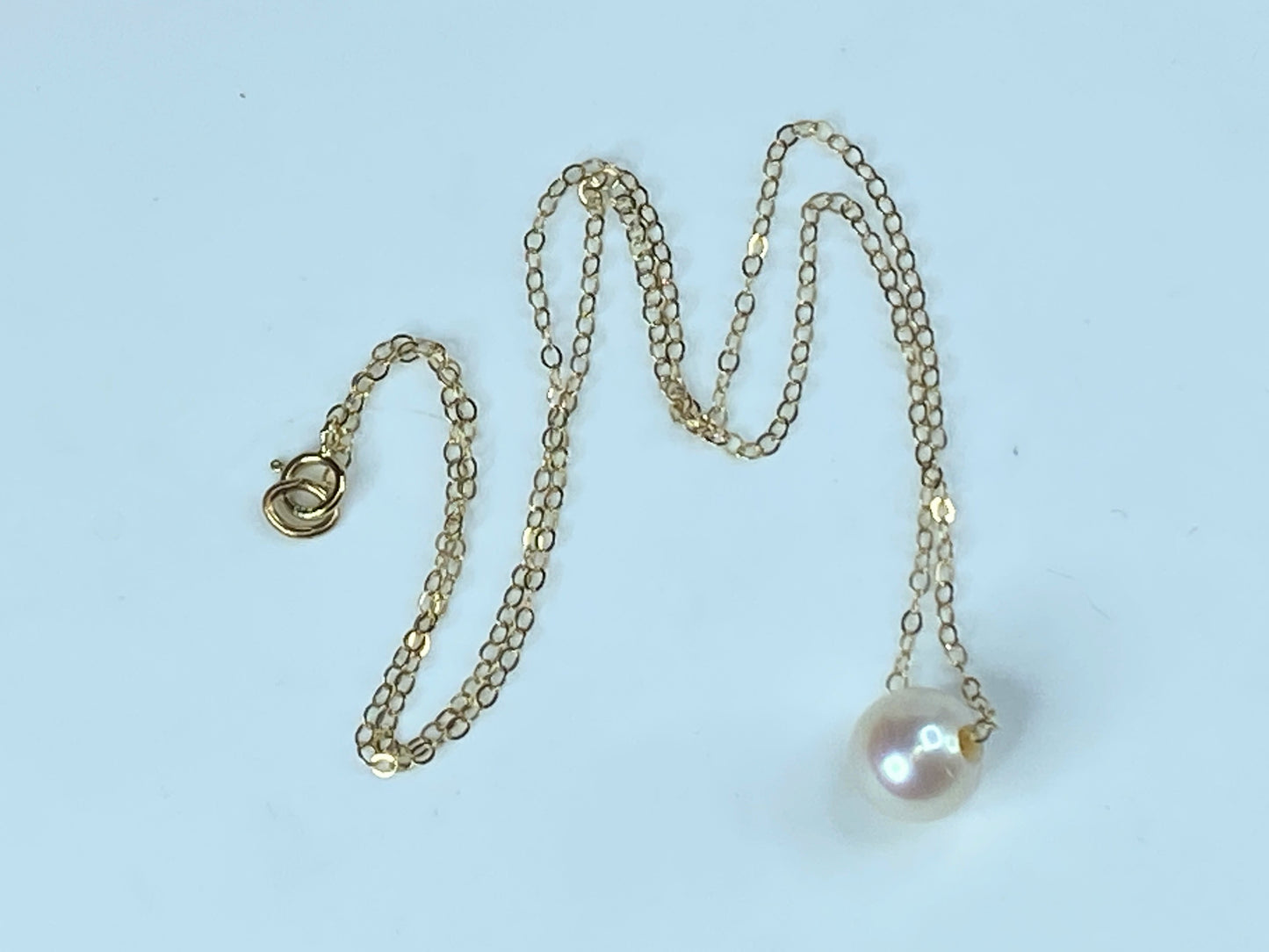 9.2mm Cultured white saltwater Sliding Pearl 14K yellow gold necklace