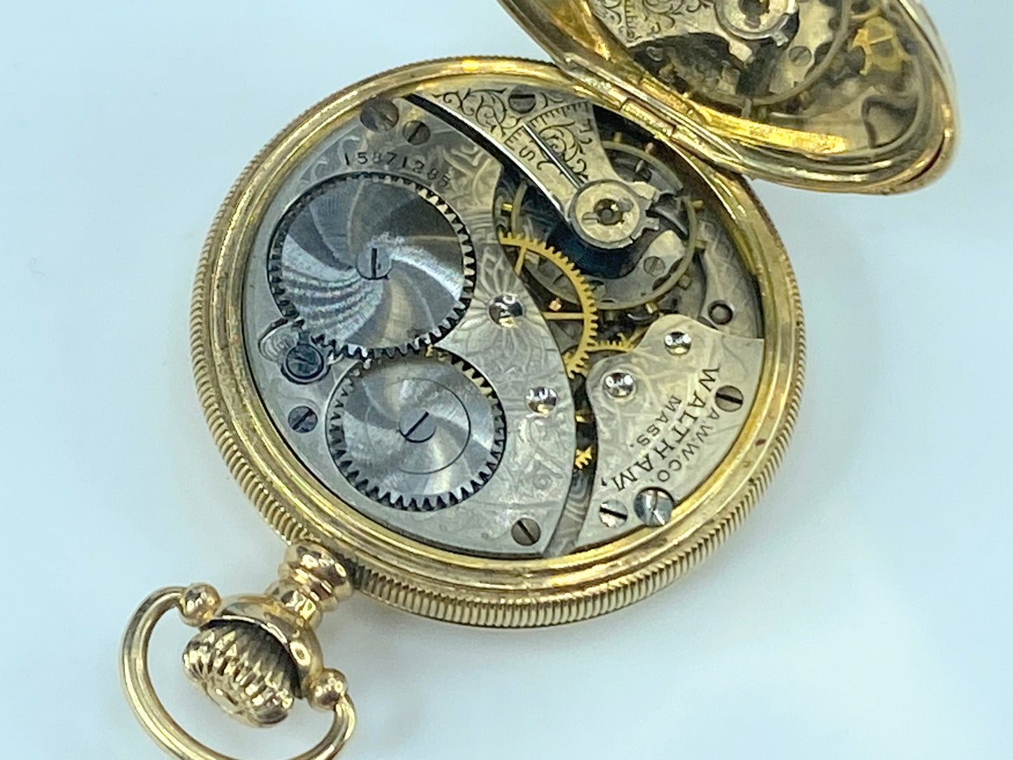 c1910 14K Waltham Hunter case mechanical Lady pocket watch 1.25" Running JR448