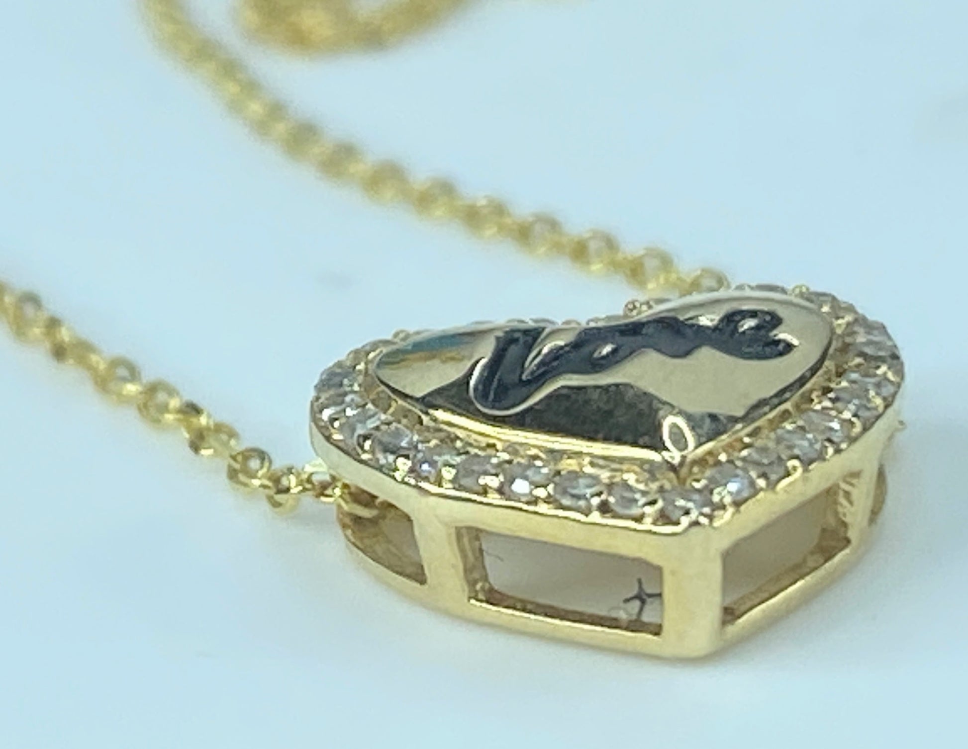 14K yellow gold 0.1ct Diamond enamel "Love" Heart pendant necklace 16" JR451