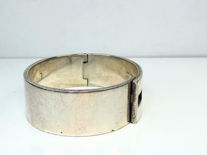 Vintage Gucci Wide Sterling Silver Hinged Cuff Bracelet Italy JR1486