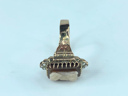 Art Deco 14 Karat Yellow Gold and Pearl shell Cameo Ring s6.5  3.0g JR383