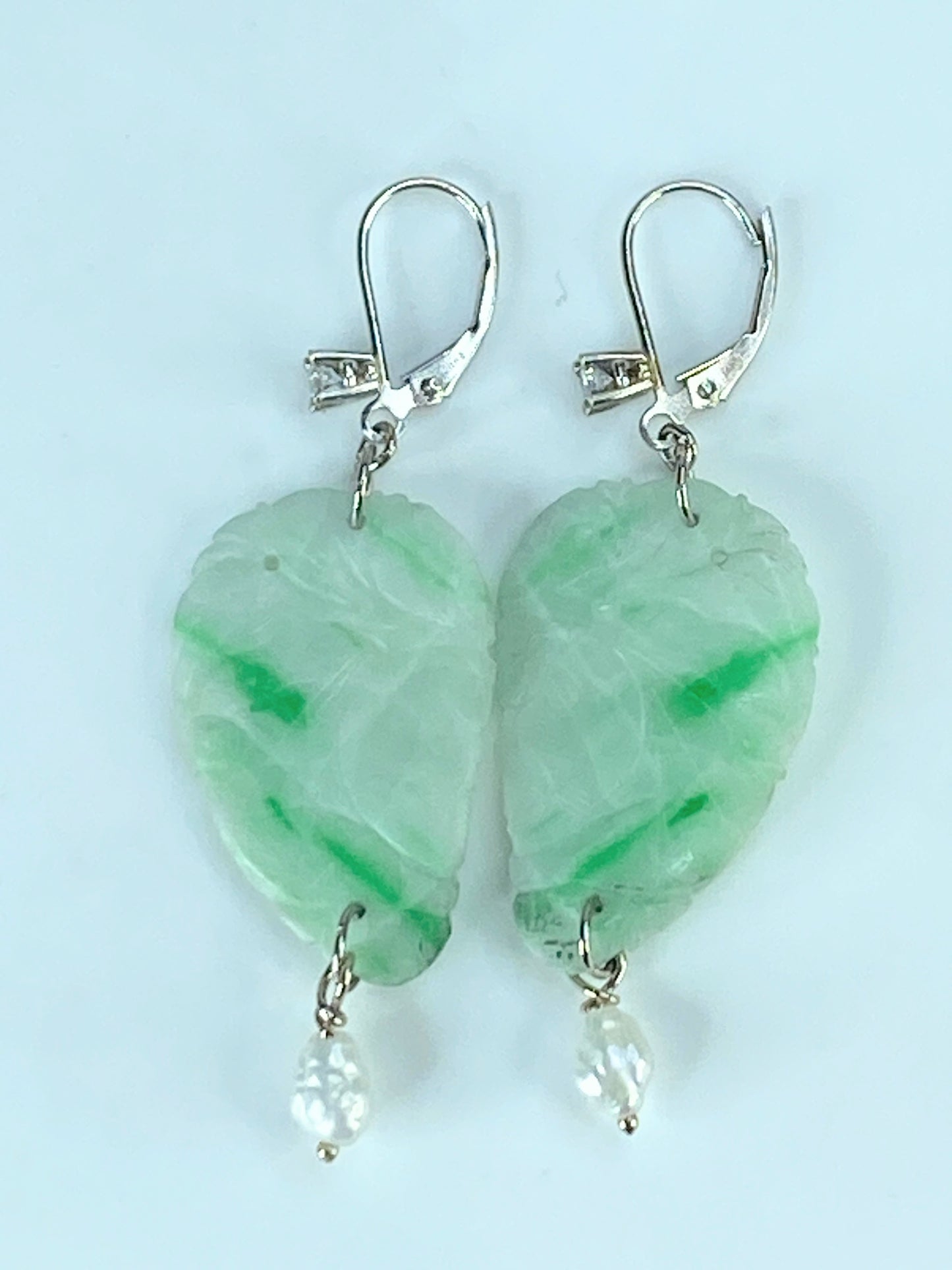 c1960 14K 0.2ct round brilliant Diamond Jadeite freshwater Pearl earrings JR388