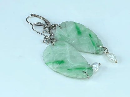 c1960 14K 0.2ct round brilliant Diamond Jadeite freshwater Pearl earrings JR388