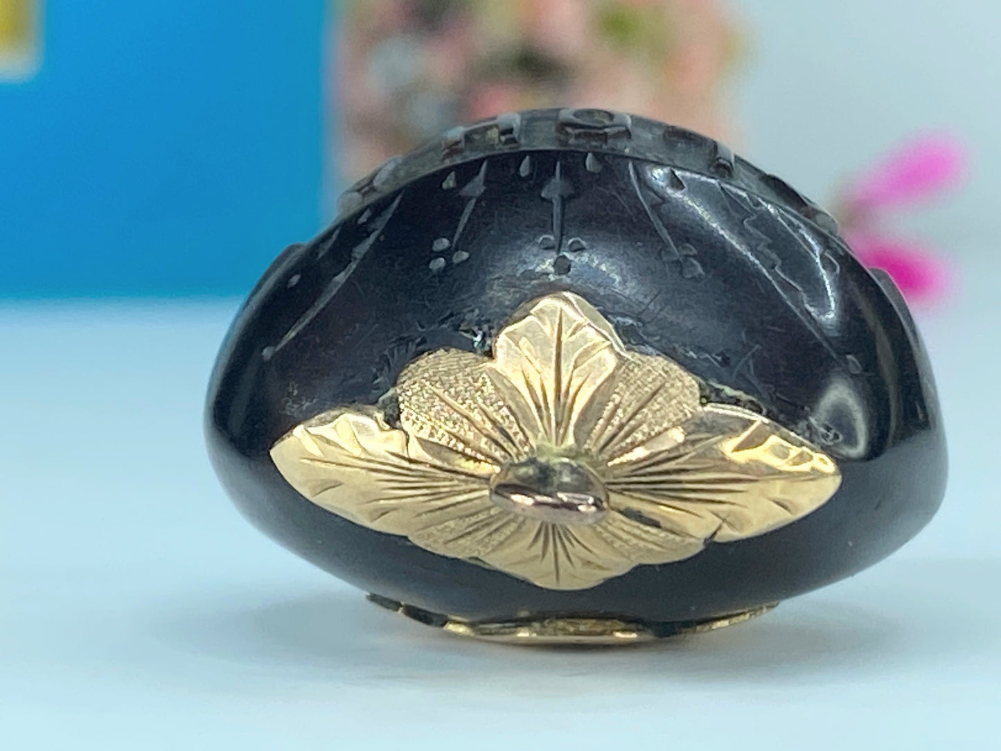 Antique 10K-14K yellow gold Sea Nut Pendant/Fob 6.5g JR389