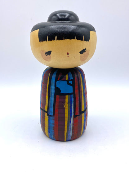 Master artist Hiroe Fukushima title "Villager" bold color Kokeshi w/box 6"