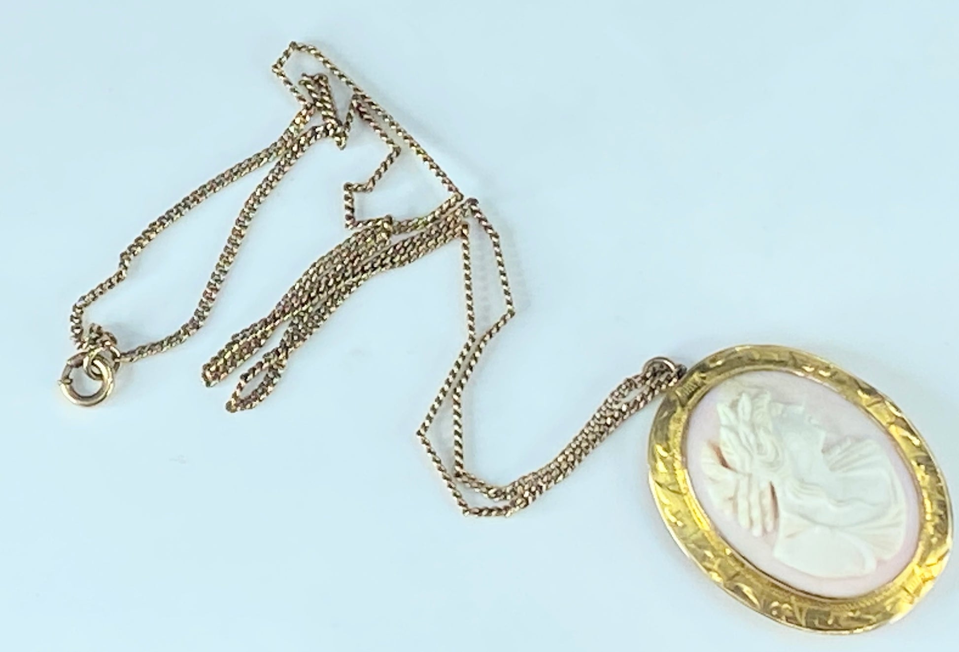 Victorian 10K/14K gold Carved Shell Cameo Goddess brooch pendant necklace JR400