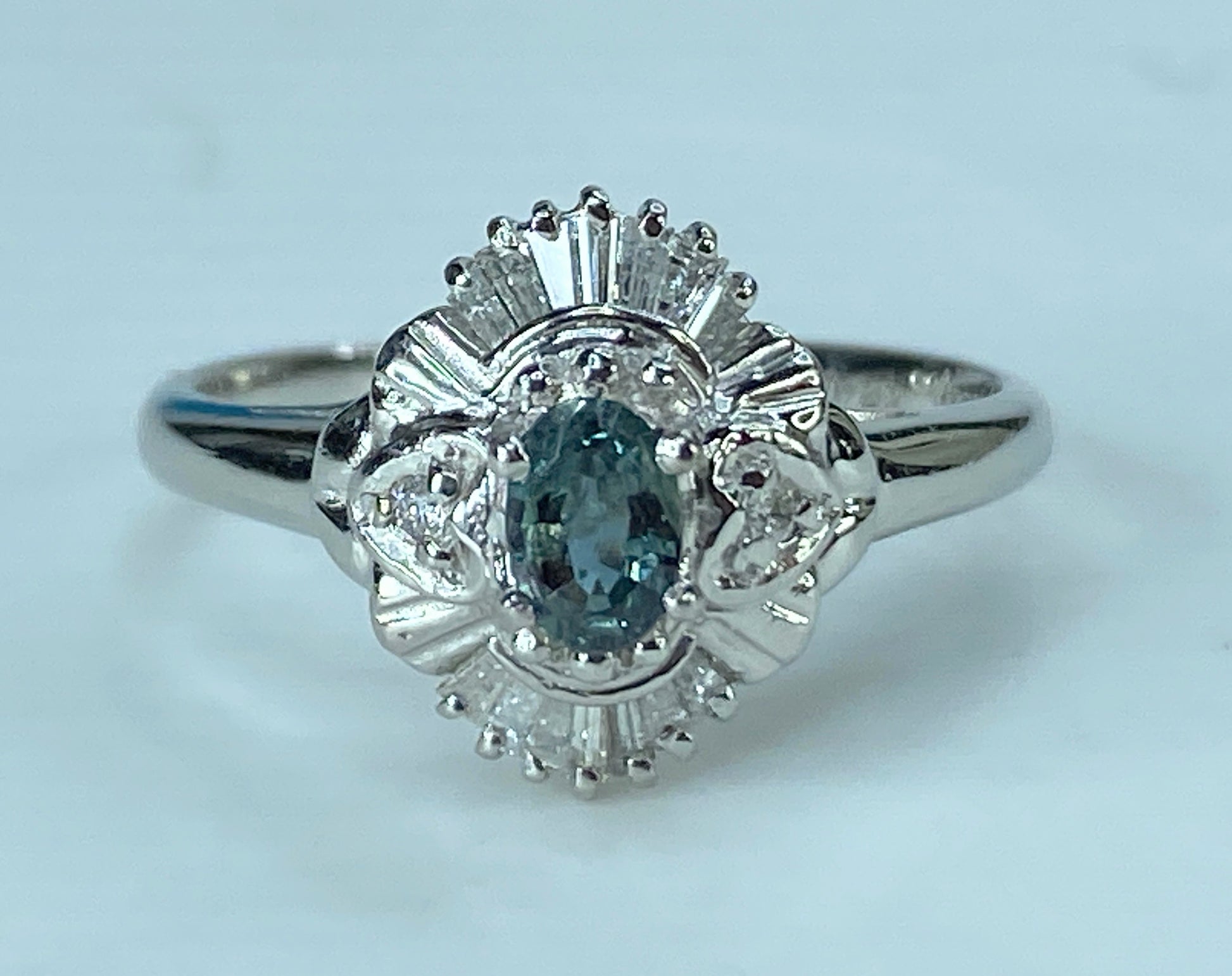 Platinum 900 0.45ct genuine Alexandrite and Diamond cluster ring 3.8g s6.5 JR395