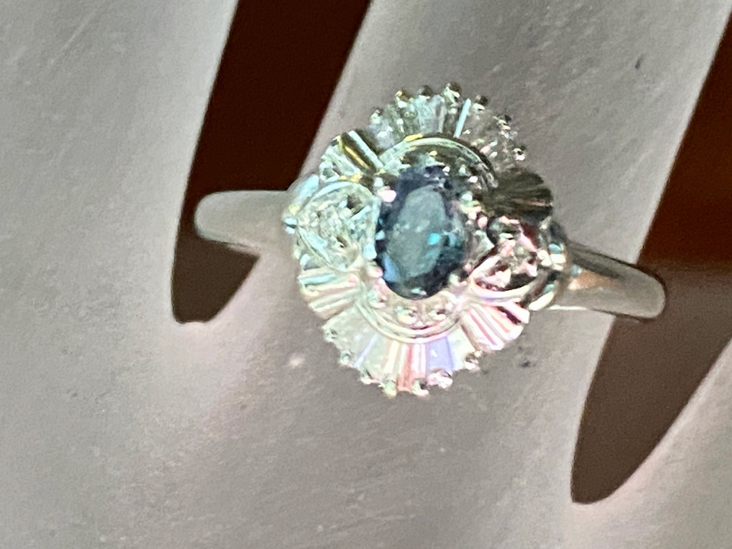 Platinum 900 0.45ct genuine Alexandrite and Diamond cluster ring 3.8g s6.5 JR395