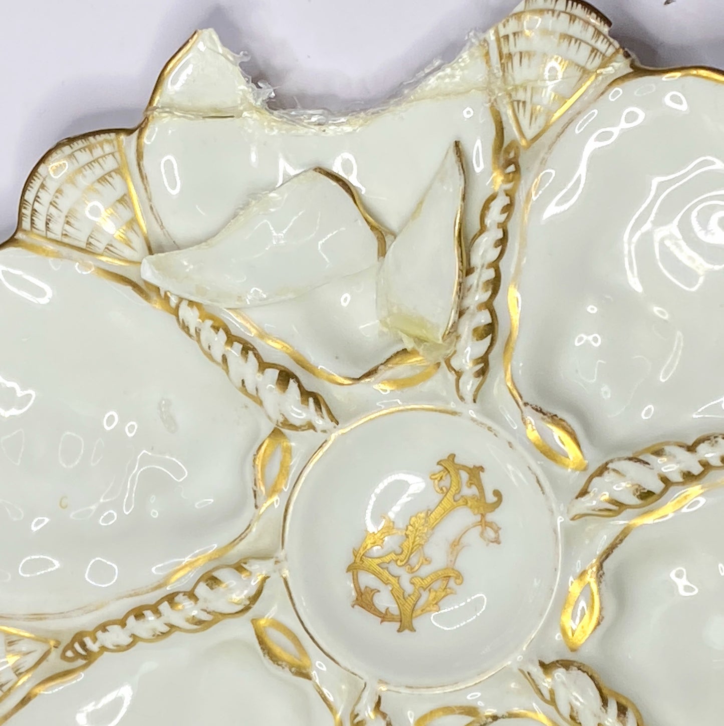 19th cent gold monogram & gild leave-like deco LP 6 well oyster plates 9.5" A401