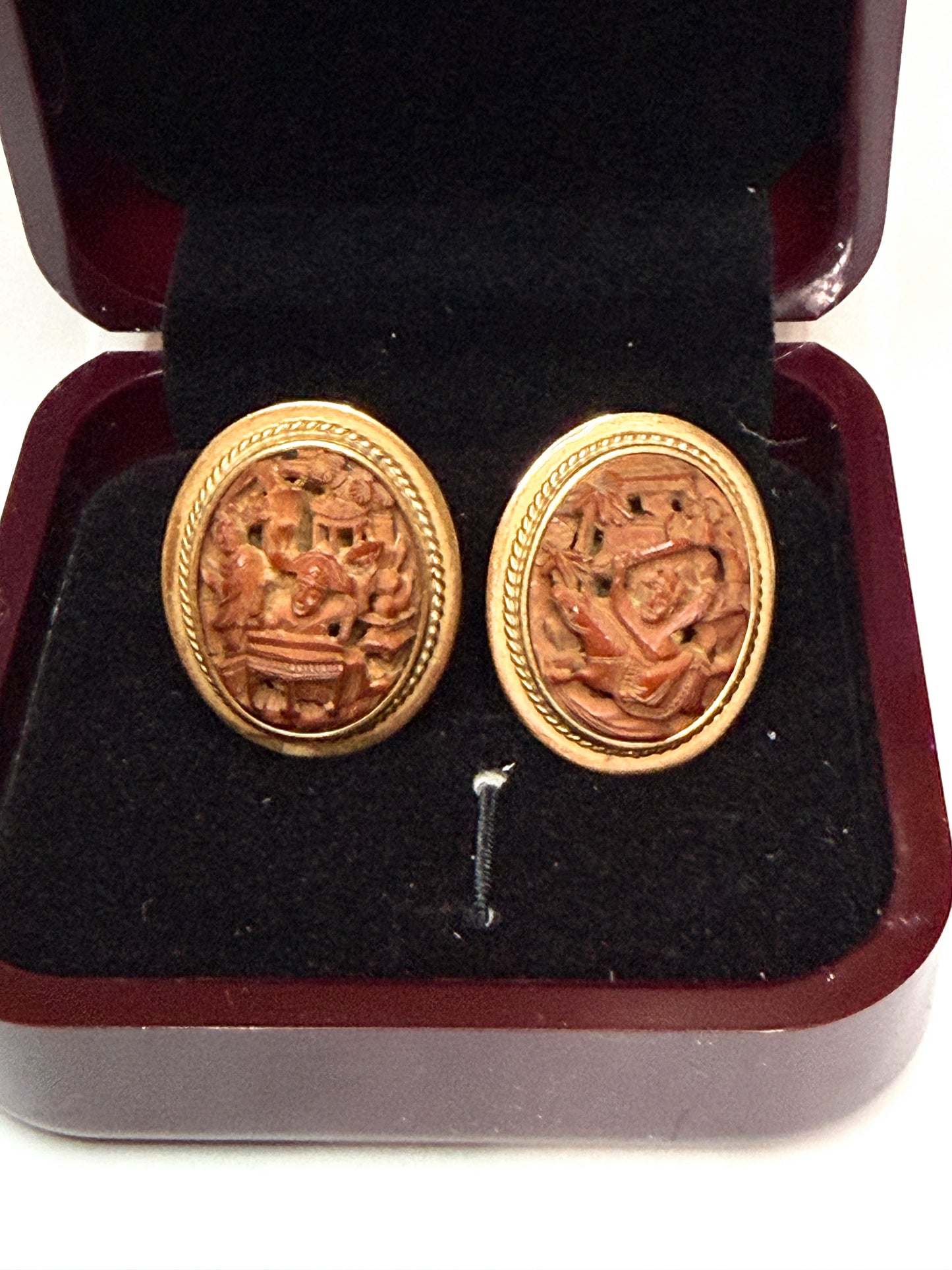 Vintage 14K Gold Chinese Carved Panel Cufflinks Landscape Motif SS252