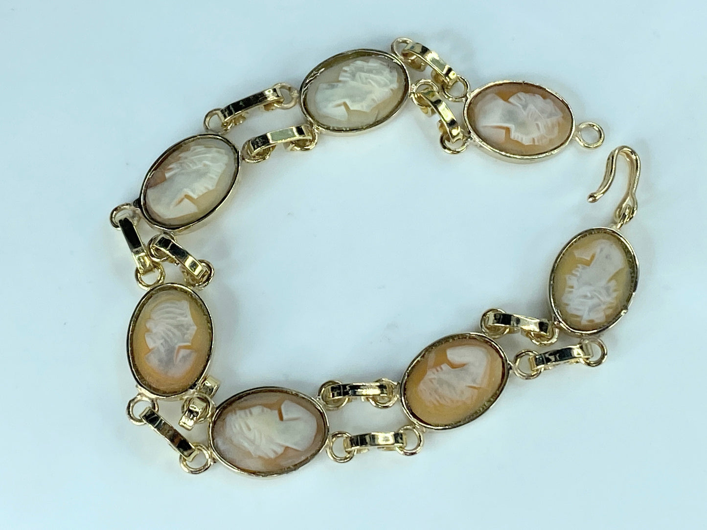 Antique Victorian 14k yellow Gold shell cameo bracelet 17.3g 7.5" JR396