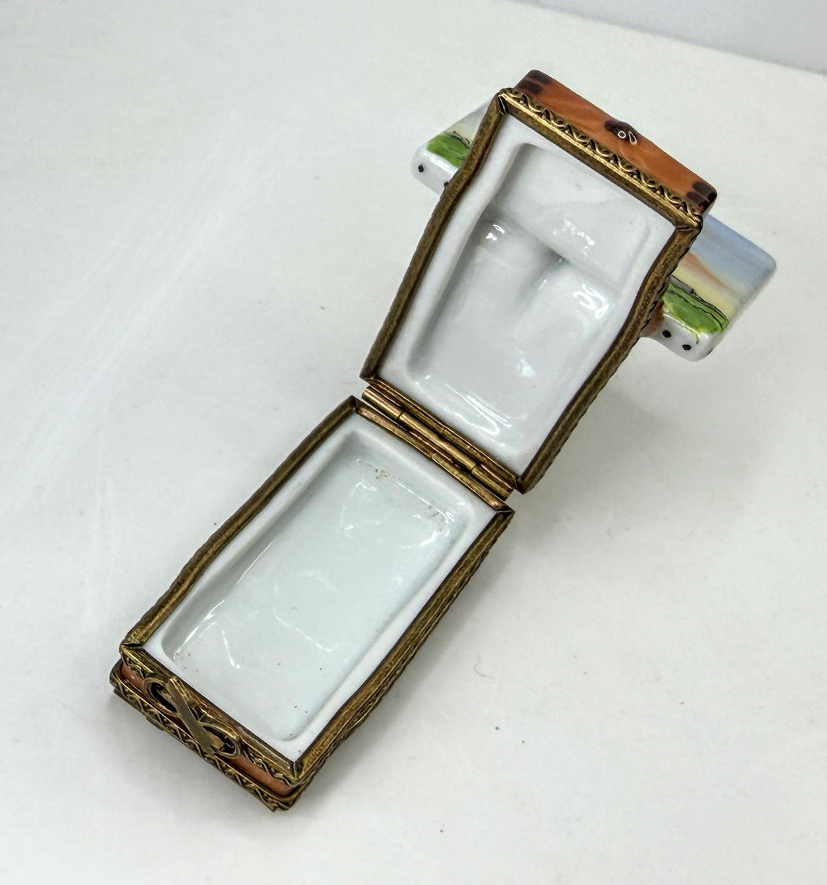 Limoges France PV Paris Eiffel Tower Artist Easel Box 2 Paint Tubes A1321