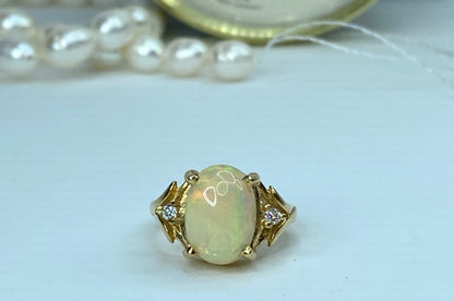 14K yellow gold 3.55ct Opal cabochon Brilliant diamond ring s5.75 5.7grams JR952