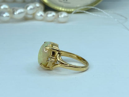 14K yellow gold 3.55ct Opal cabochon Brilliant diamond ring s5.75 5.7grams JR952