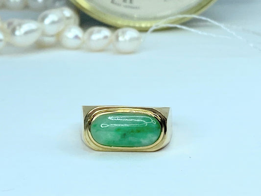 14K yellow gold oval saddle Jade ring s8 9.0g JR953
