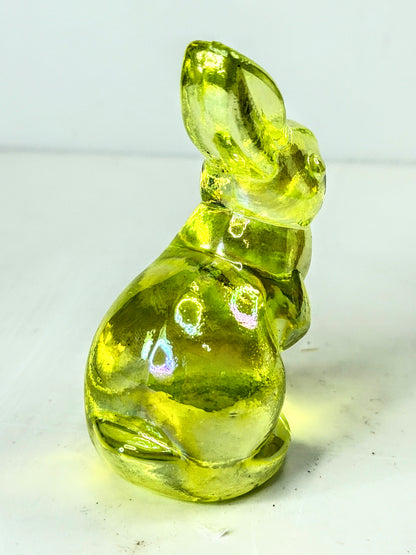Vintage Vaseline Uranium Glass Bunny Rabbit Figurine UV Glow Yellow A1332