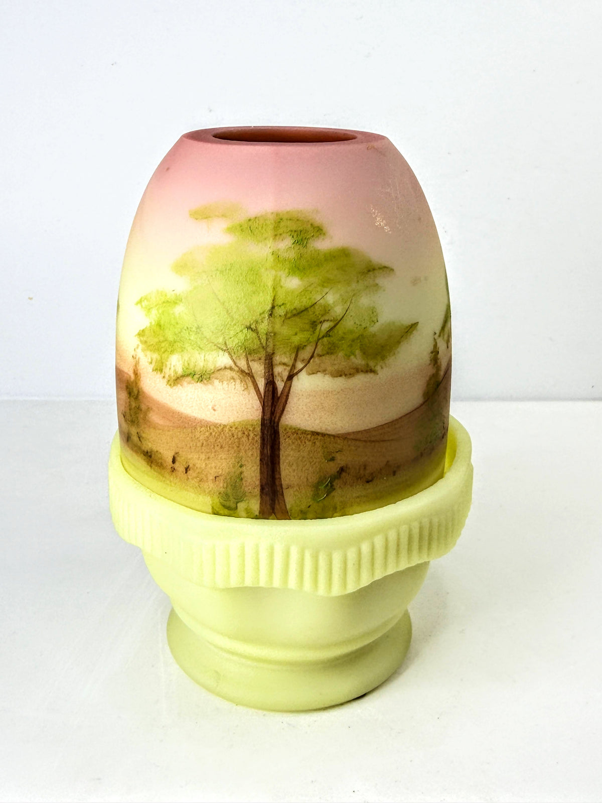 Fenton Vintage Burmese Uranium Glass Snow Scene Fairy Lamp Jim Andrick A1336