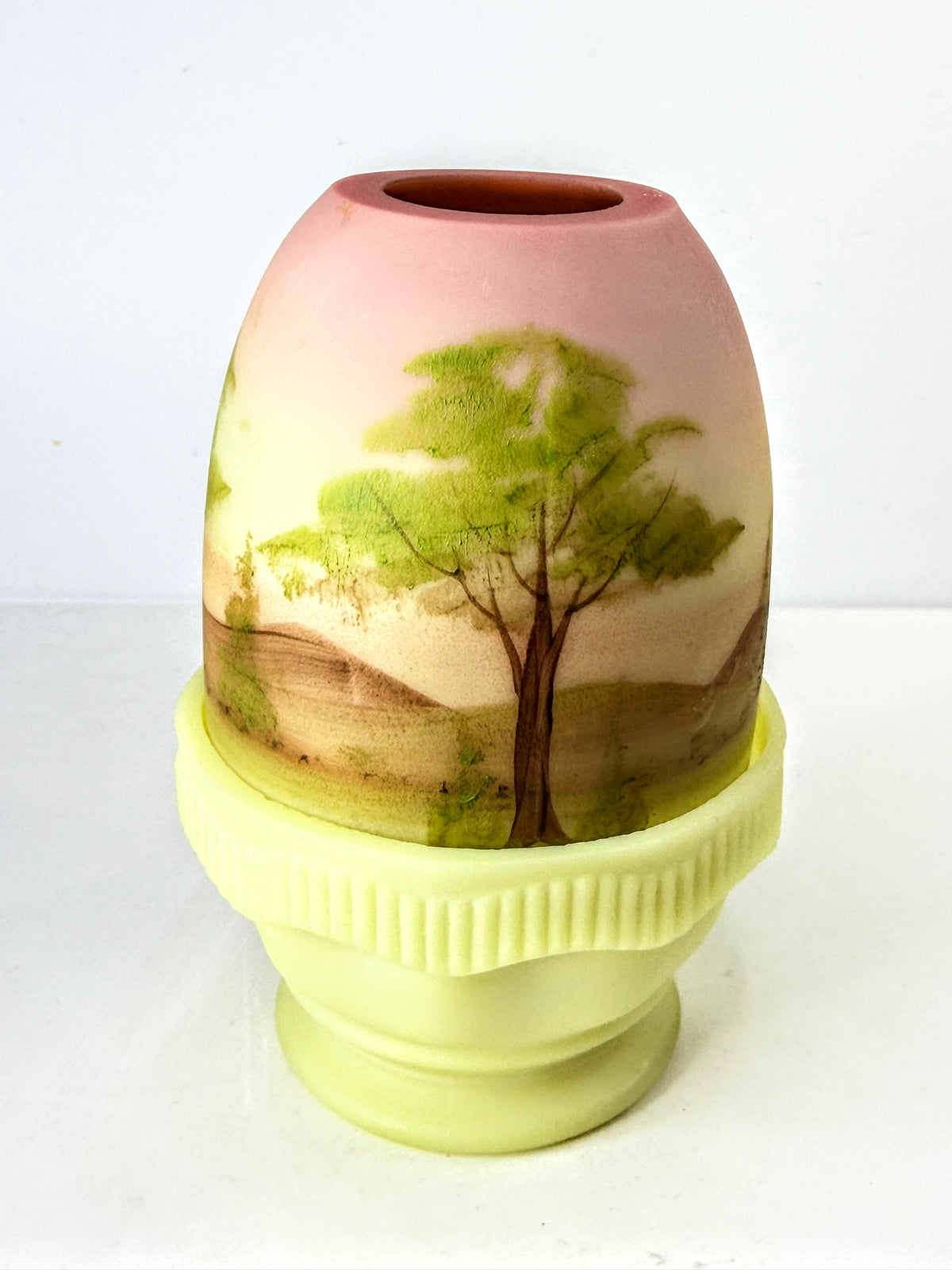 Fenton Vintage Burmese Uranium Glass Snow Scene Fairy Lamp Jim Andrick A1336
