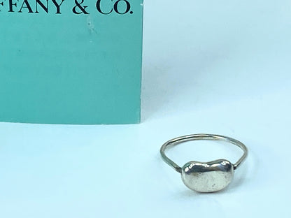 Tiffany & Co Ring- Vintage 2000 -Elsa Peretti Bean ring size 6.5 2.3g JR972