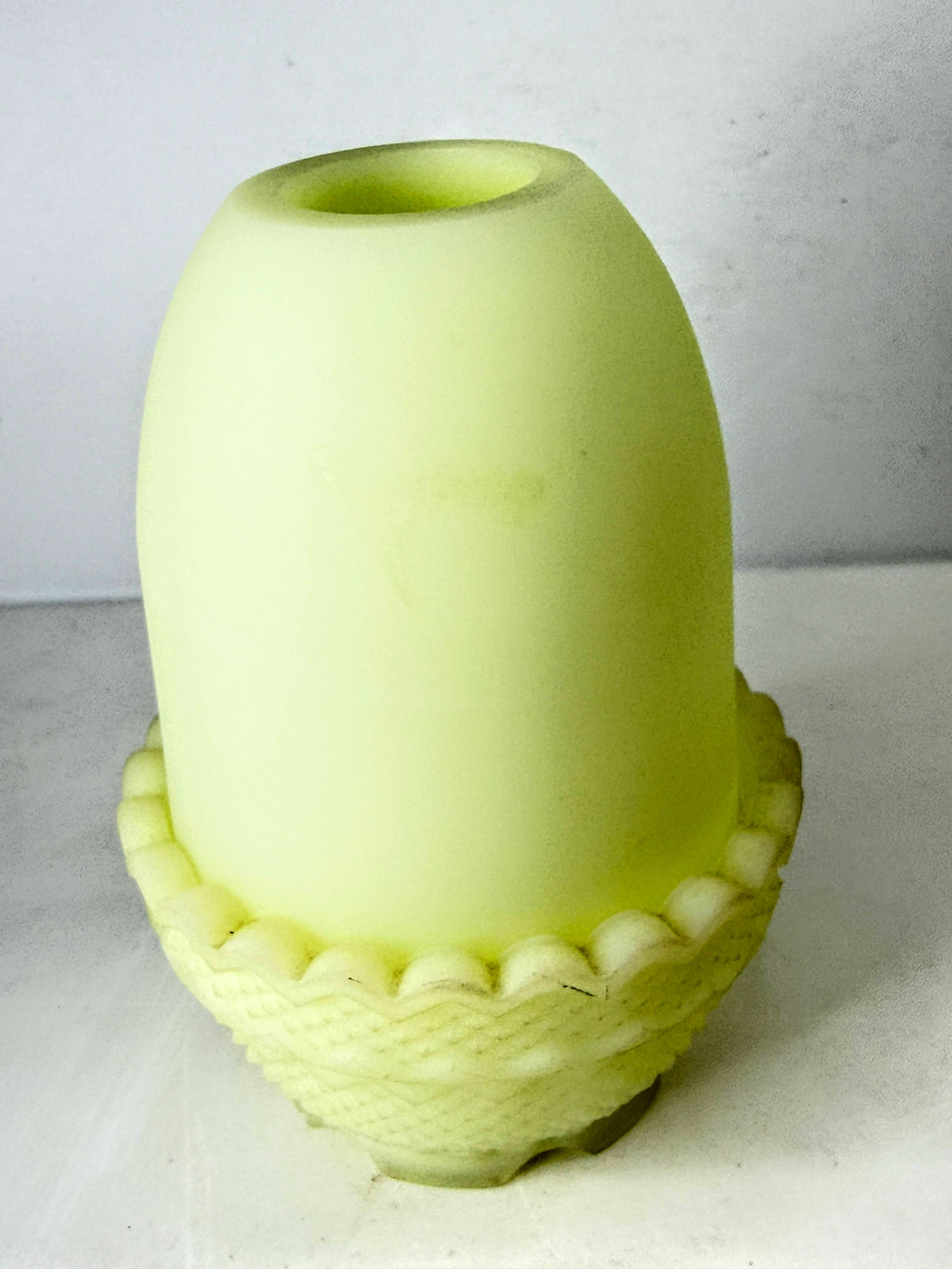 Vintage Custard Uranium Glass Fairy Lamp Satin Yellow Basketweave UV Glow A1335