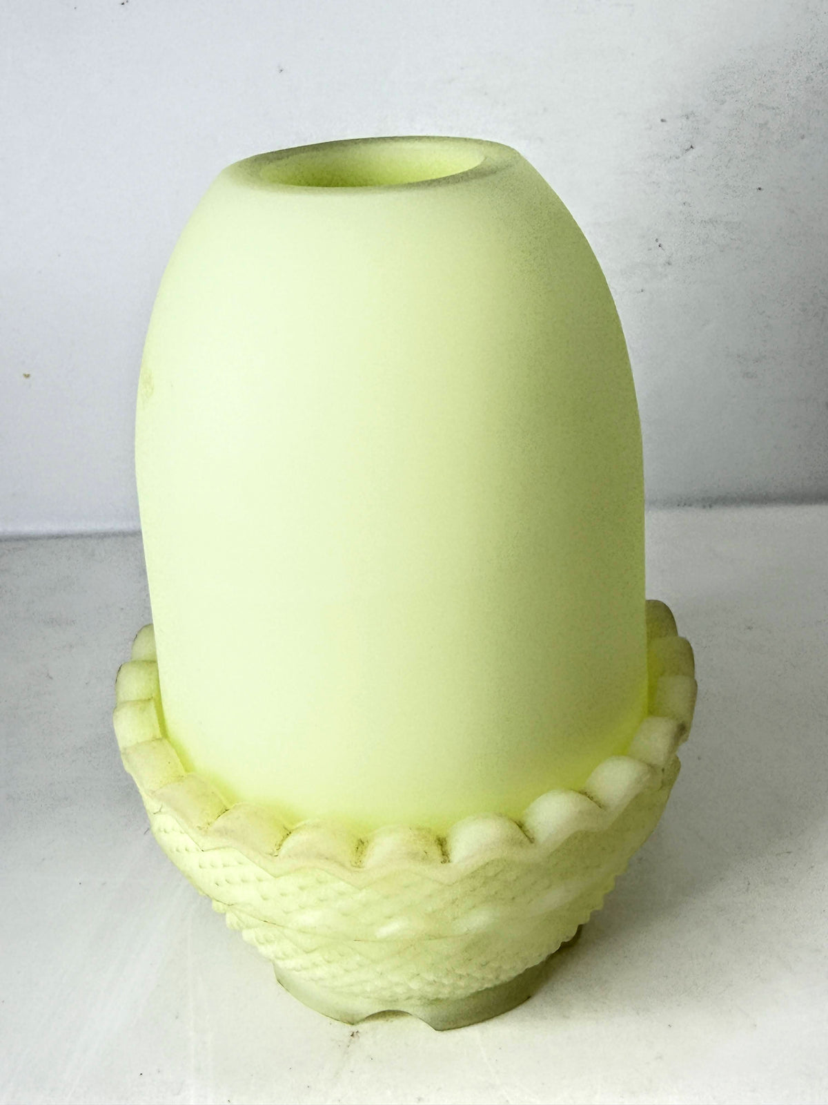 Vintage Custard Uranium Glass Fairy Lamp Satin Yellow Basketweave UV Glow A1335