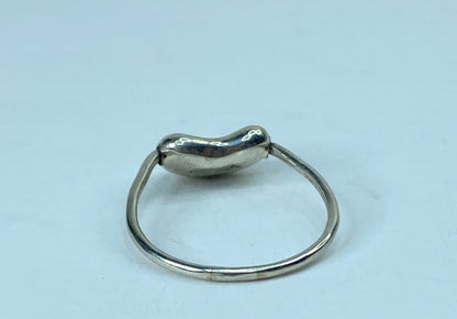 Tiffany & Co Ring- Vintage 2000 -Elsa Peretti Bean ring size 6.5 2.3g JR972