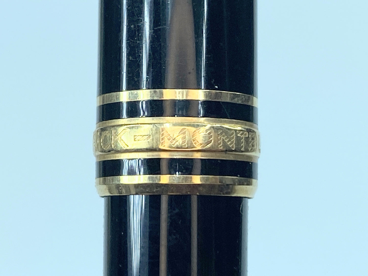 Mont Blanc Meisterstuck Luxury Classique Gold Trim Ballpoint Pen w/box ST001