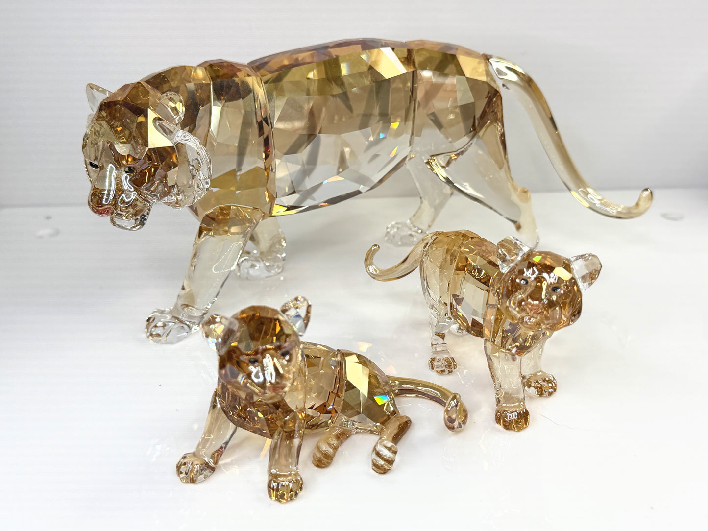 Swarovski SCS Crystal Tiger Family Set Standing Tiger & Two Cubs 2010 S282