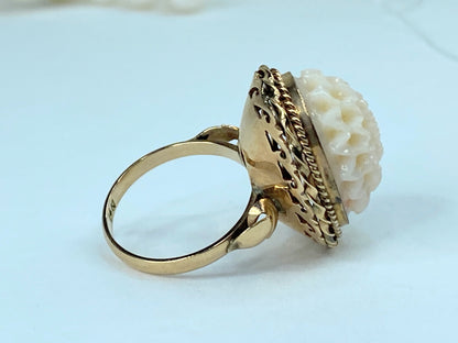 Victorian 14K Gold British Angel Skin Coral Carved Peony Flower Ring 8.4g JR963
