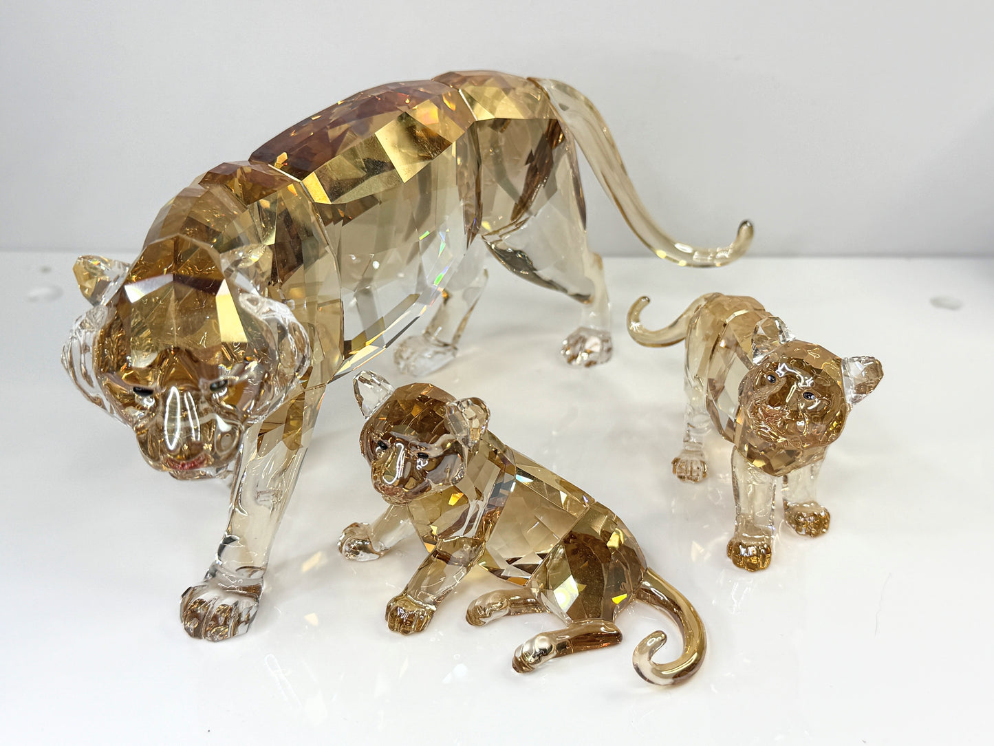 Swarovski SCS Crystal Tiger Family Set Standing Tiger & Two Cubs 2010 S282