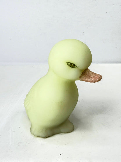 Fenton Vintage Burmese Uranium Glass Duckling UV Glow Hand Painted Mint A1337