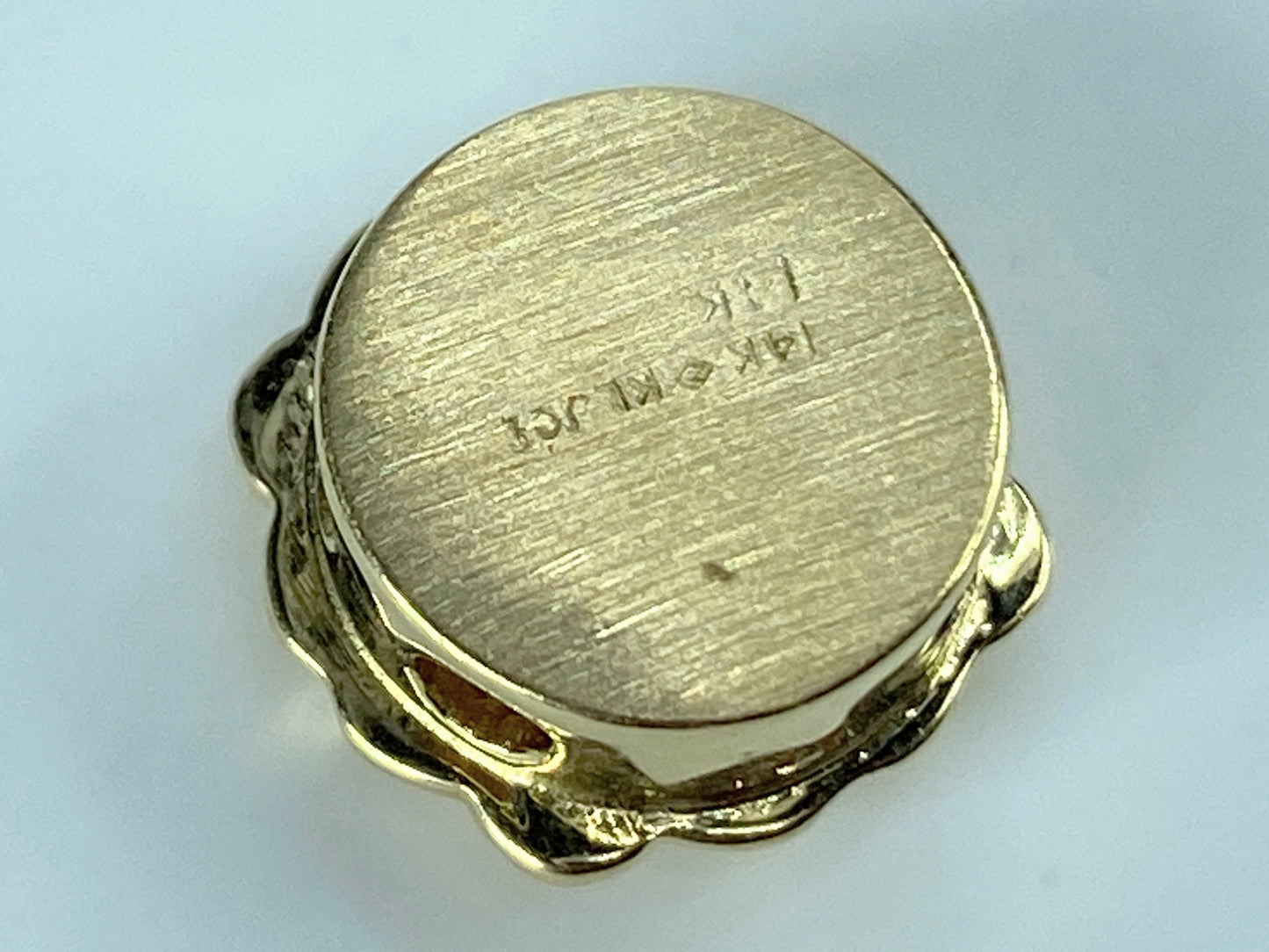 14K yellow gold 0.03ct round Diamond Floral etching sliding charm 3.9g JR409