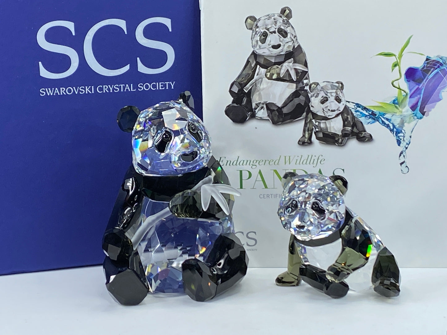 Swarovski Crystal Figurine 900918 MIB Pandas Panda and Cub S23