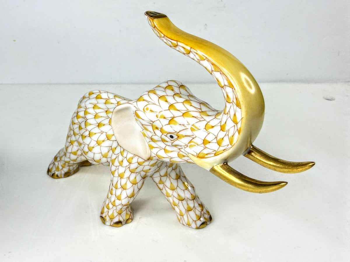 Herend Elephant 5266 Yellow Gold Fishnet Porcelain Tusks Mint XN166
