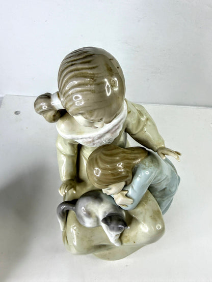 Retired Lladro Little Sister 1534 Girls with Cat Mint Porcelain Spain XN177