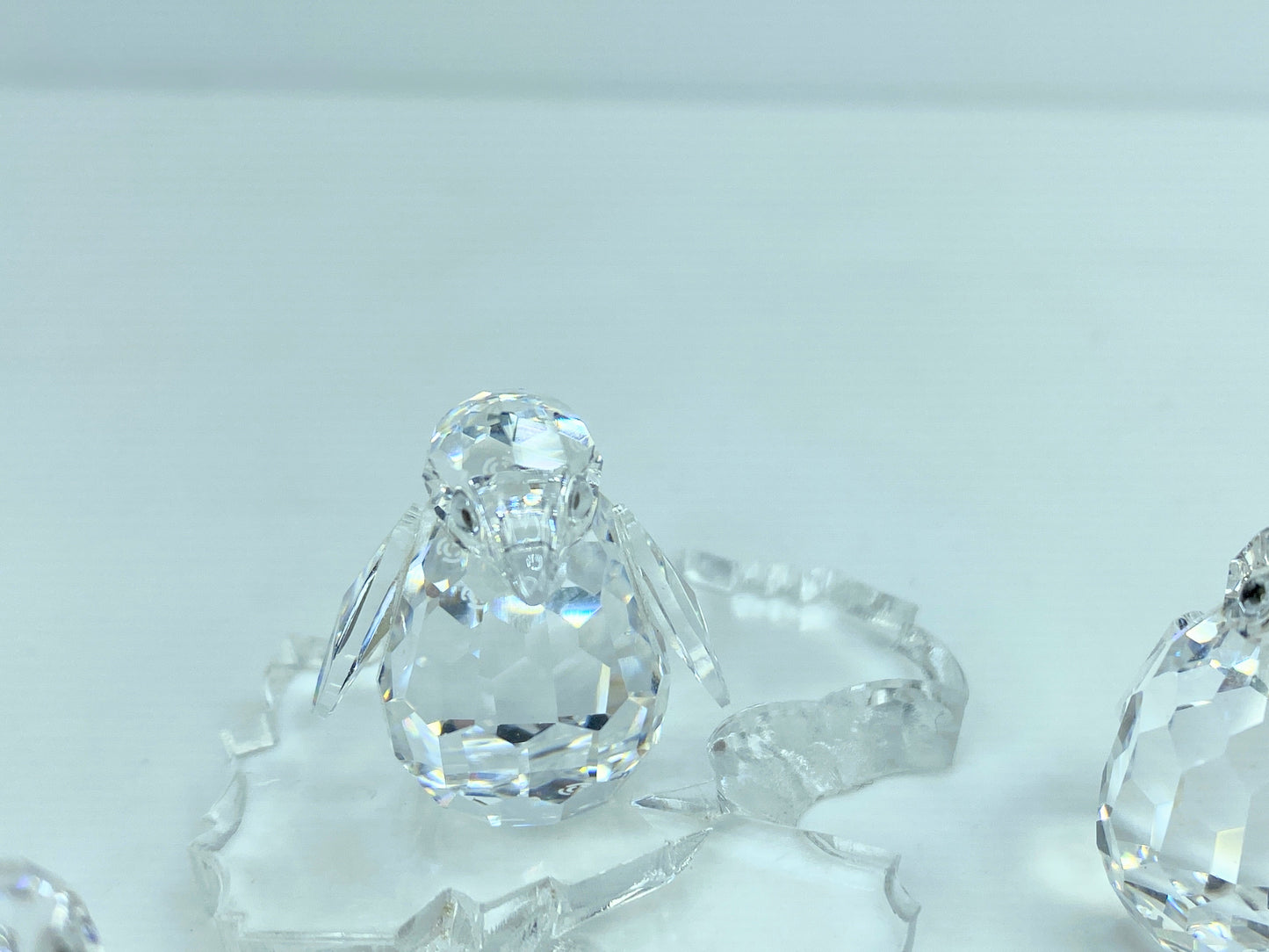 Swarovski crystal Penguin babies (set of 3) 209588 with "ice" place COA S162