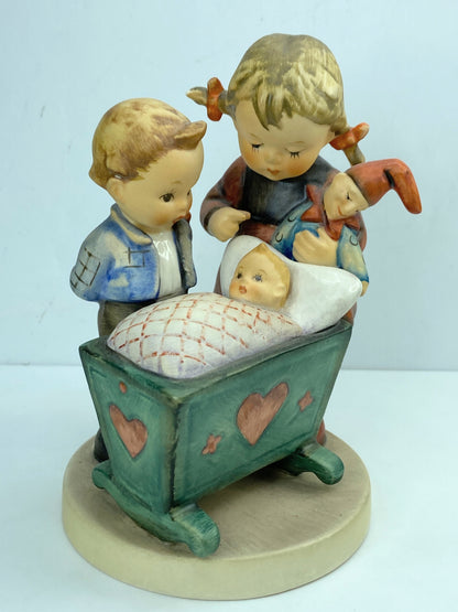 Vintage Hummel Blessed Event figurine #333, TMK7, 5 1/4" A470