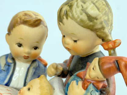 Vintage Hummel Blessed Event figurine #333, TMK7, 5 1/4" A470