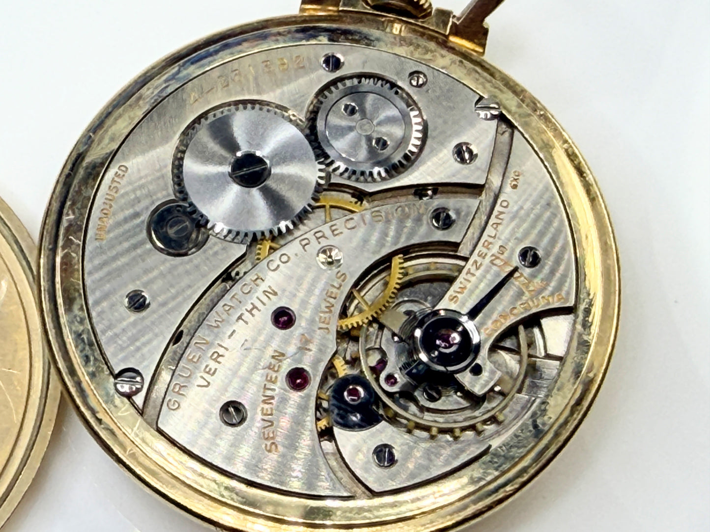 Antique Gruen Veri-Thin 14K Solid Gold 17 Jewel Pocket Watch Runs SS268