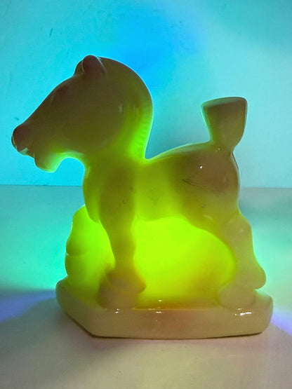Boyd Glass Joey the Horse Firefly Uranium Vaseline glow Figurine A1311